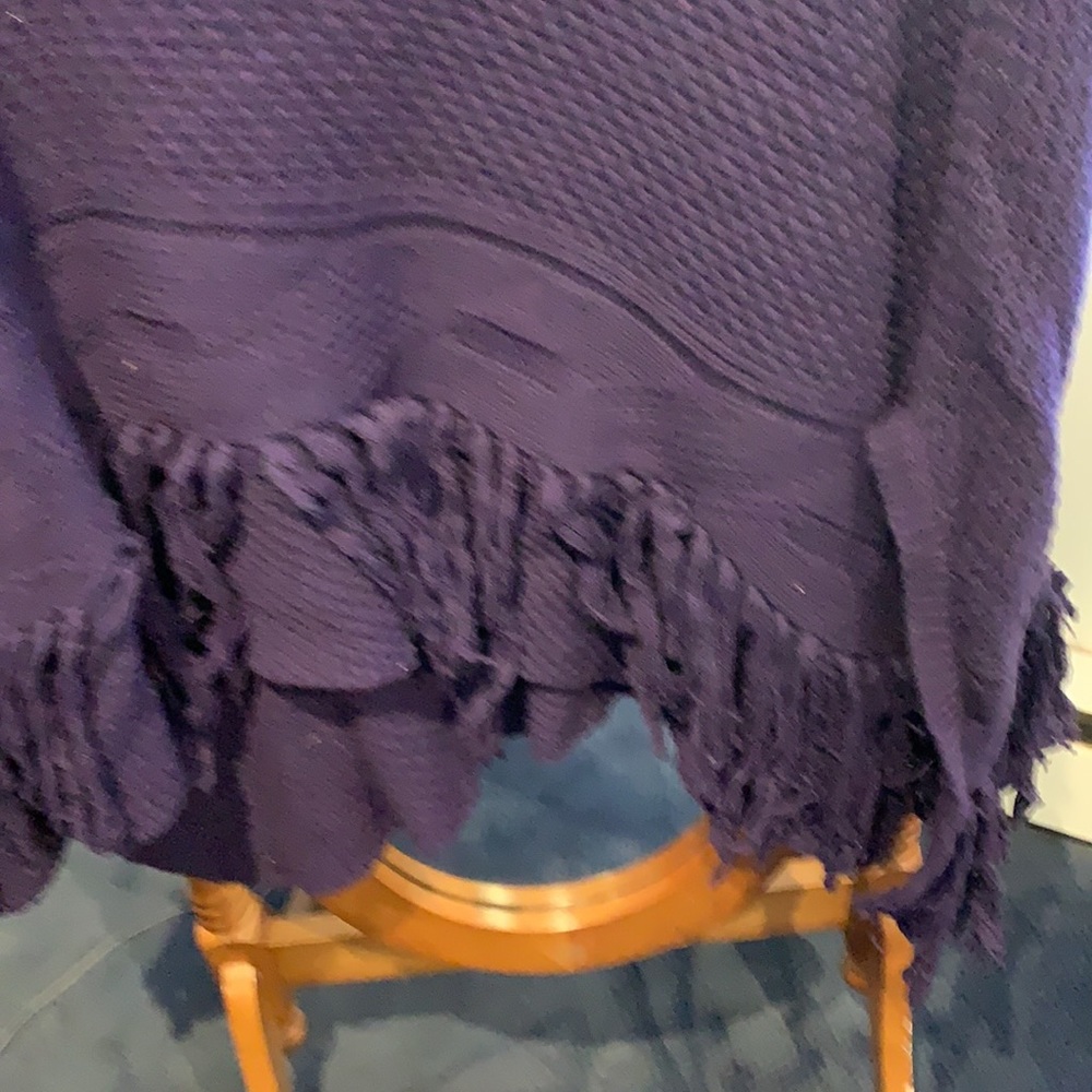 Ladies poncho - Picture 4 of 5